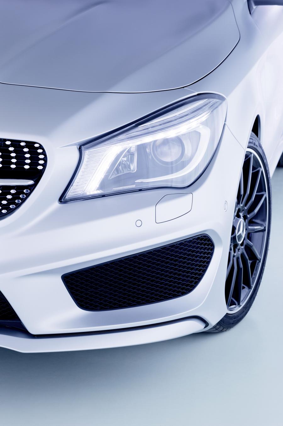 Детали экстерьера Mercedes-Benz CLA250 AMG Sports Package Edition 1 (C117) 2013 года  (фото 36 из 72)